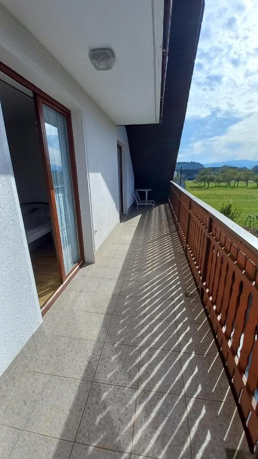 Draga - 2 Bedroom Apartment Trzic Exterior foto